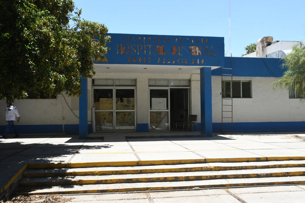 Espacio. En completo deterioro luce el edificio que por muchos años dio vida al Hospital General del municipio de Gómez Palacio. 