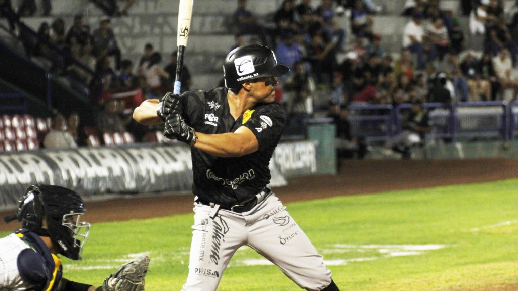 Mariachis de Guadalajara siguen vivos a costa de Rieleros de Aguascalientes