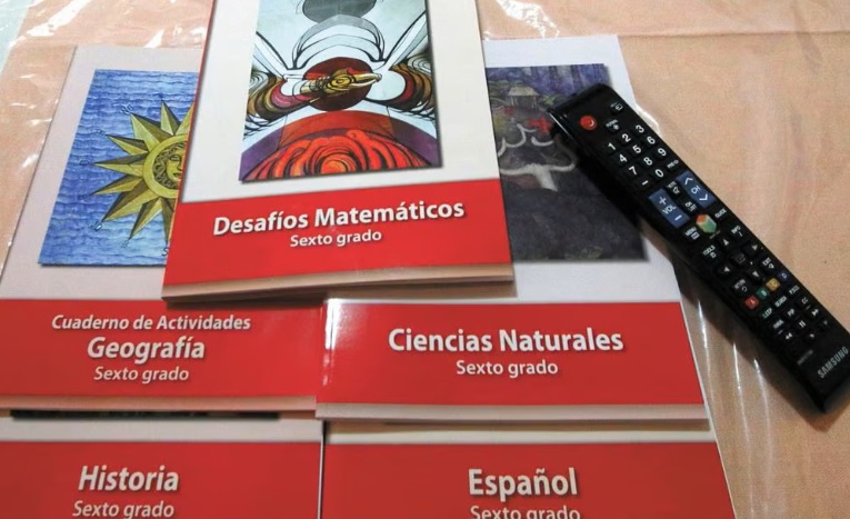 'No crean mentiras', dice secretaria general de Morena sobre libros de texto