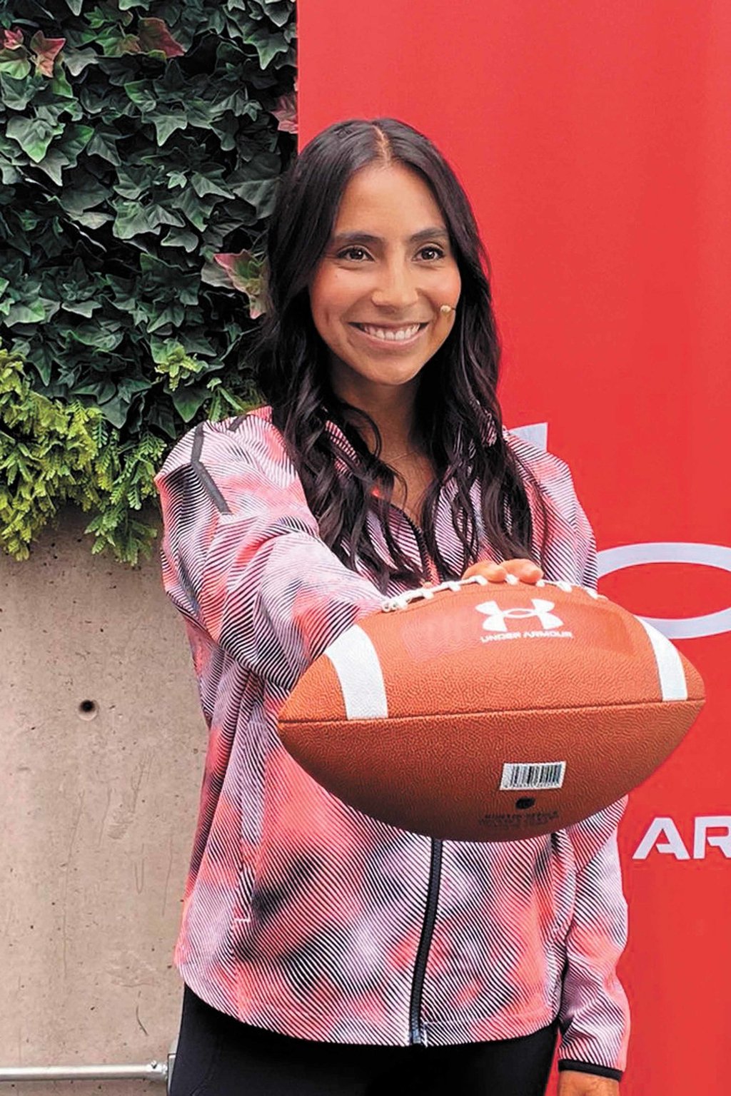 Diana Flores embajadora del flag football para la NFL