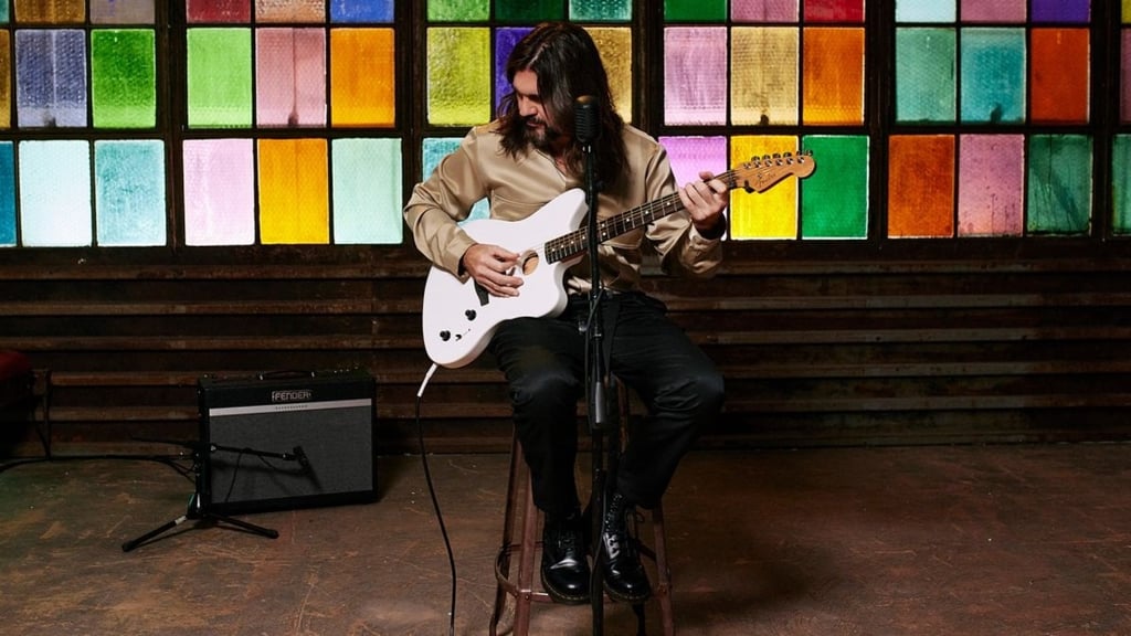 Colaboración. El instrumento estrella del músico colombiano llega a propósito de su cumpleaños número 52.