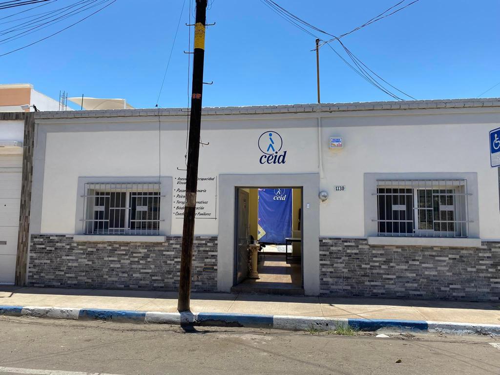 Ayudan en Durango a ciegos y débiles visuales a ser independientes