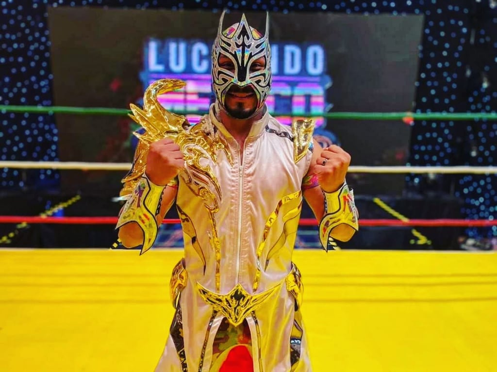 El tamaulipeco Komander, quien está causando sensación en todo territorio nacional, encabezará la cartelera de esta noche. (Especial)