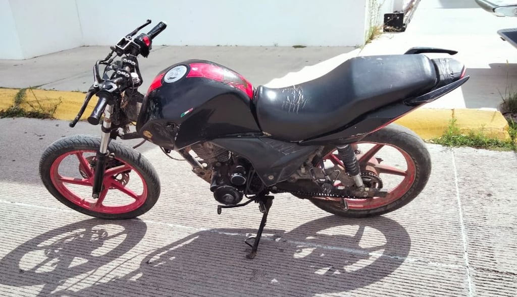 Encuentran en Parras de la Fuente una motocicleta con reporte de robo