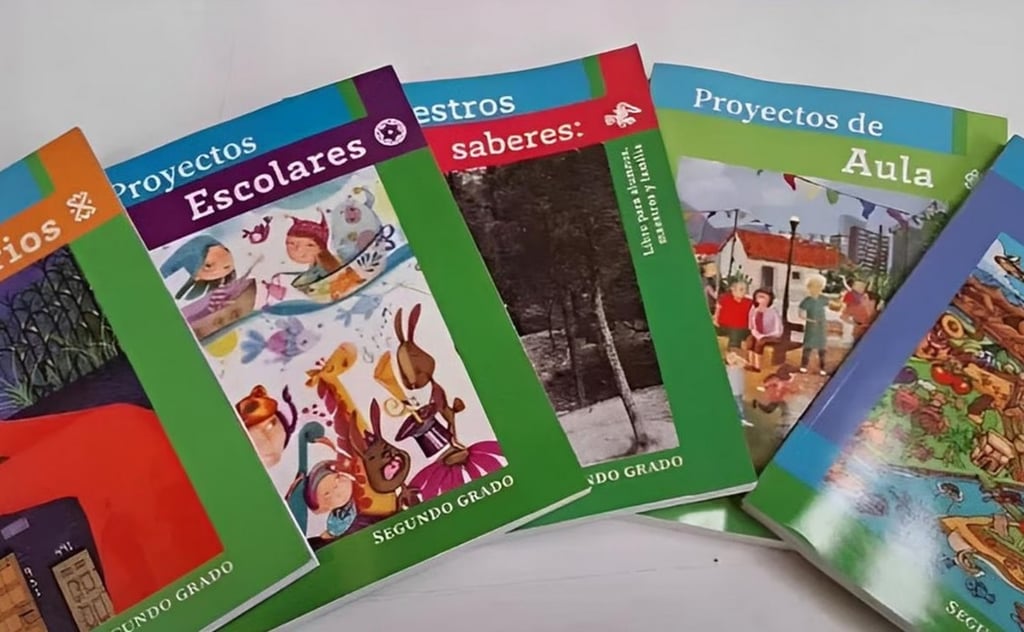 Libros. Son cinco libros por alumnos los que serán distribuidos, han llegado más de un millón y medio a Durango.