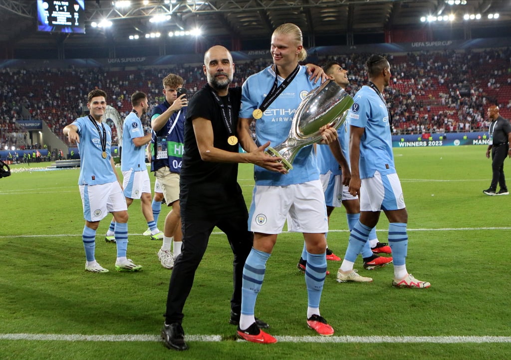 Monarcas. El Manchester City conquistó la primera Supercopa de Europa de su historia al imponerse en la tanda de penaltis (5-4) al Sevilla.