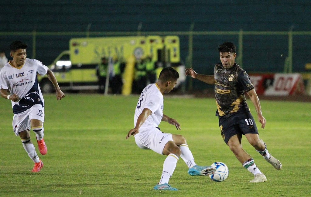 Alacranes debutan en casa con empate