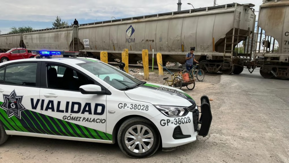 Tren mata a un adulto mayor que empujaba un triciclo en Gómez Palacio