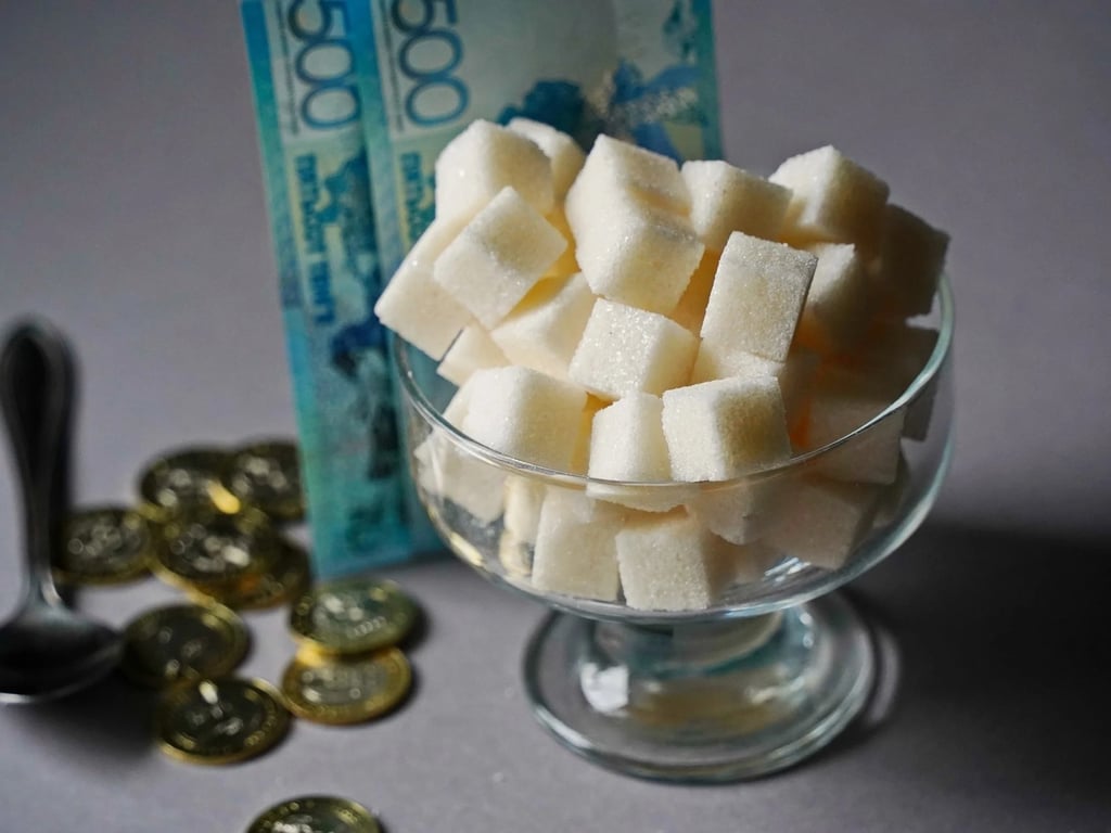 Además de endulzar nuestro cafecito por la mañana, el azúcar tiene el poder de multiplicar el dinero que entra a nuestra vida y atraer la abundancia. 