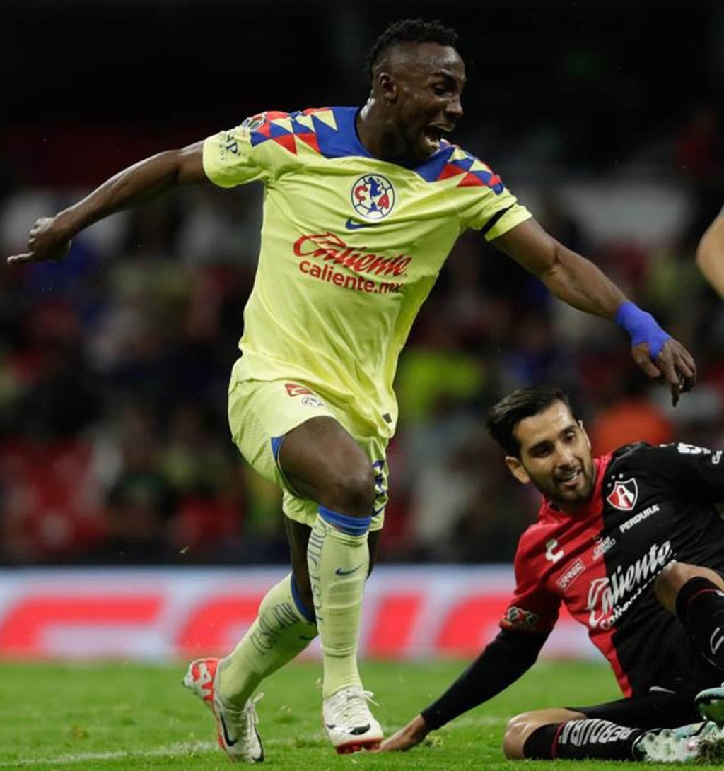 Elección. El delantero del América ha decidido jugar por la Selección Mexicana y no por Colombia, su país natal.