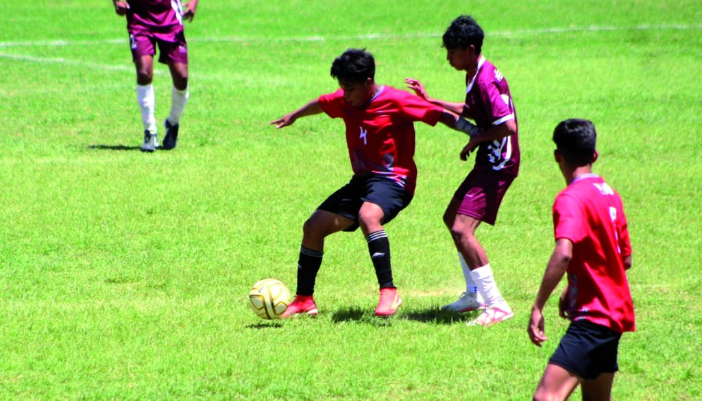 En el campo.El equipo varonil de futbol 6x6 cayó en la ronda de semifinales contra Veracruz, con marcador final de 2-1. Hoy tendrán la oportunidad de luchar por el bronce.