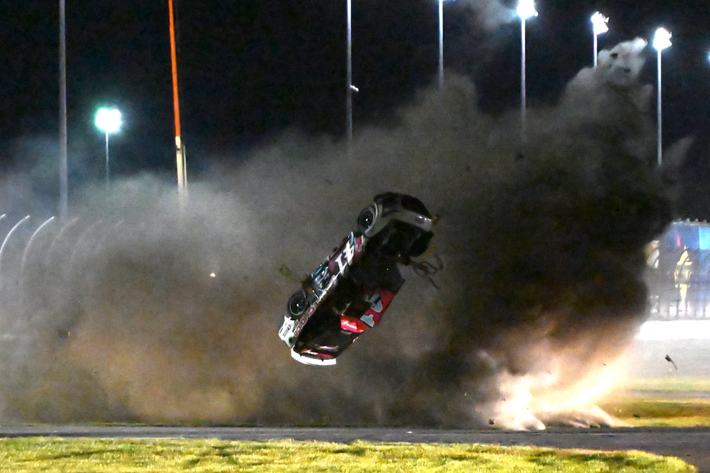 VIDEO: Piloto de las NASCAR, Ryan Preece, sufre aparatoso accidente en plena carrera