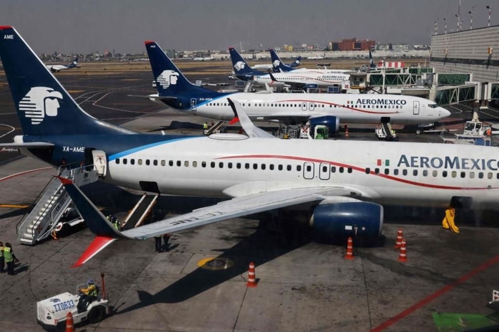 Tiempo. Grupo Aeroméxico se encuentra a la espera de conocer la forma en que se piensa realizar este nuevo ajuste y continúa analizando los alcances y efectos del mismo, a la vez que reiteró 'su compromiso de seguir contribuyendo para que México cuente con un sector aéreo de clase mundial'.