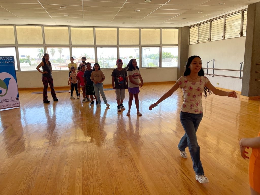 Actividades. Los talleres que se imparten son baby ballet, ballet infantil, jazz infantil, jazz juvenil, danza aérea, danza folklórica, gimnasia infantil, dibujo infantil, dibujo y pintura, entre otros