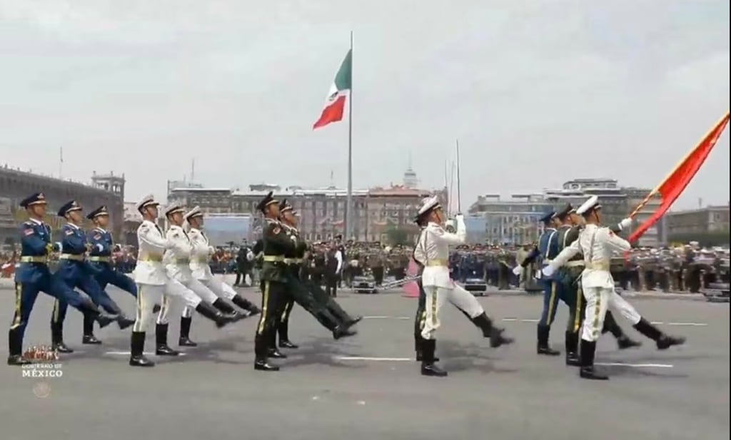 Embajada China celebra participación en desfile del 16 de septiembre