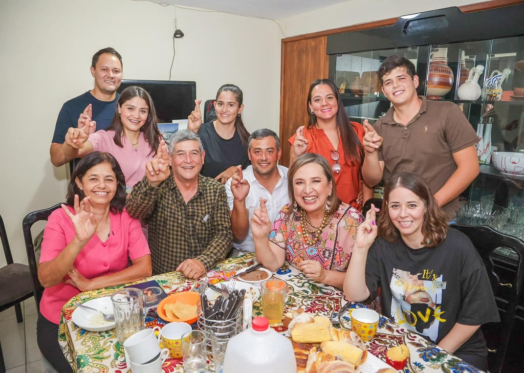 Tras su llegada a Durango, Xóchitl Gálvez durmió en casa de una familia que la recibió
