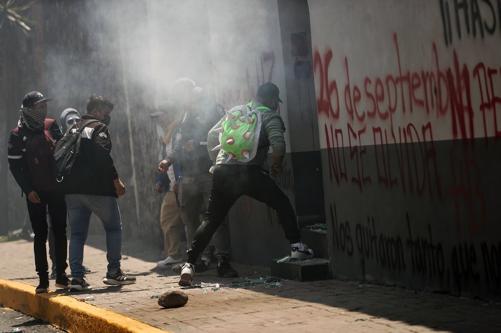 Estudiantes vandalizaron las instalaciones del Centro.