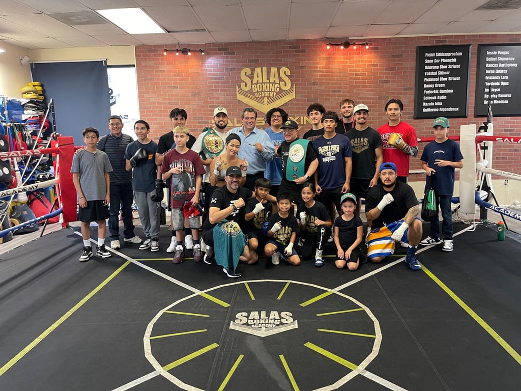 El WBC visitó el Salas Boxing Academy en Las Vegas