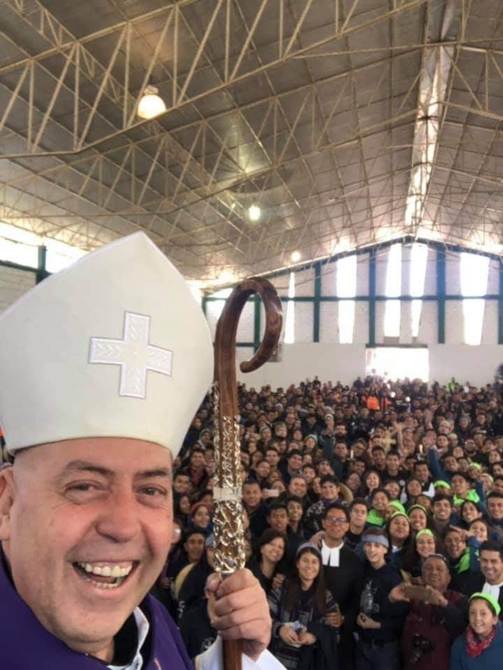 Reunión. El encuentro congregó a jóvenes de Torreón, Gómez Palacio, Durango y El Salto, encabezados por el obispo Juan María Huerta Muro.