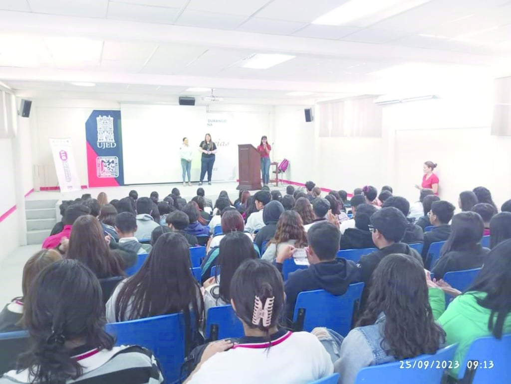 Estudiantes. Se les explicó a los alumnos que la violencia es toda conducta o amenaza que se realiza de manera consciente y que causa daño físico, psicológico, sexual o económico. 