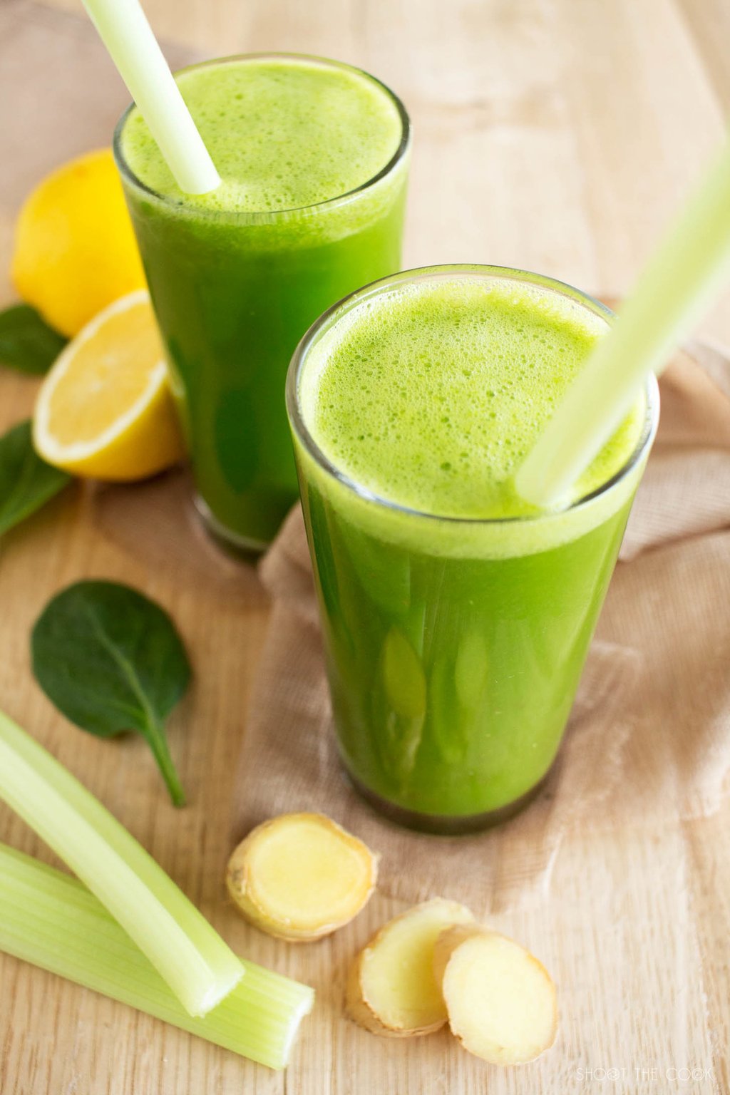 Los flavonoides contenidos en el apio también poseen efecto hipolipidémico, hipotensivo y antidiabético. 