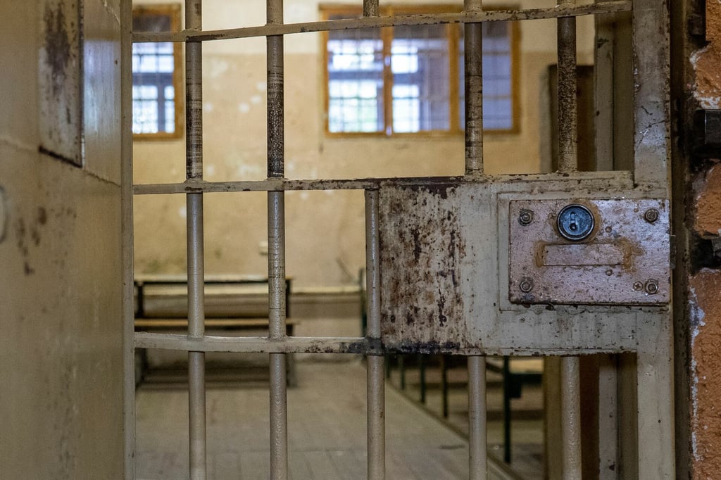 Todo se originó por una riña entre 2 jóvenes, resultando uno de ellos gravemente lesionado con arma blanca, mismas que se las produjo otro menor de edad.