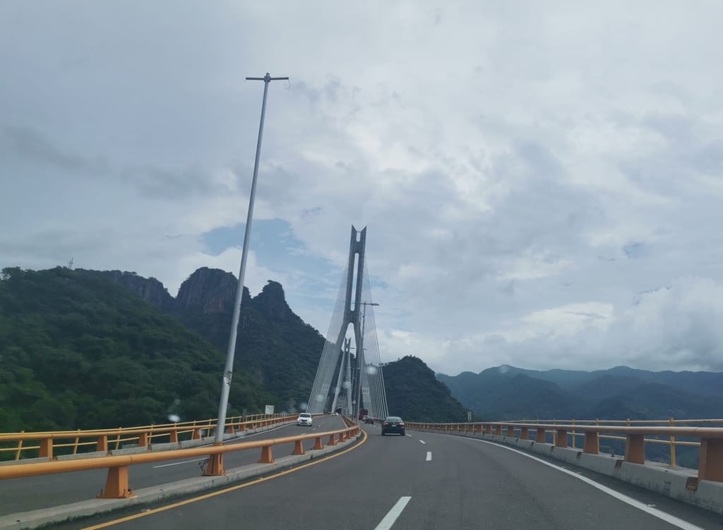 Viajes. La gente no tiene dinero para salir de vacaciones, solamente para atender sus necesidades prioritarias.