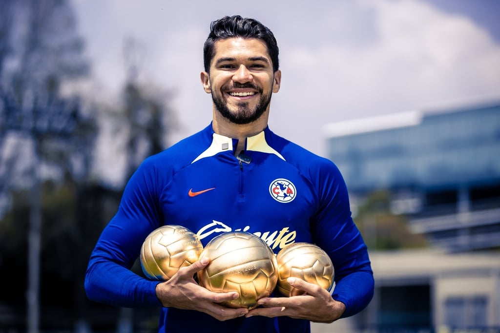 Multipremiado.  Henry Martín recibió los tres Balones de Oro en las categorías: Mejor Jugador de la temporada, Mejor Delantero y Mejor Goleador.