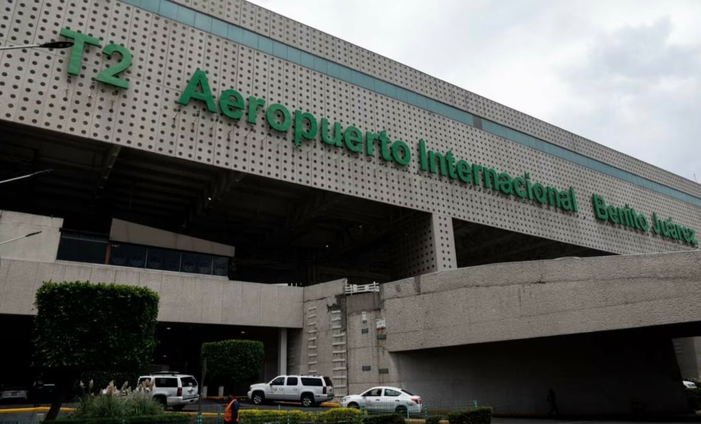 Marina de México asume control formal del Aeropuerto Internacional de la Ciudad de México