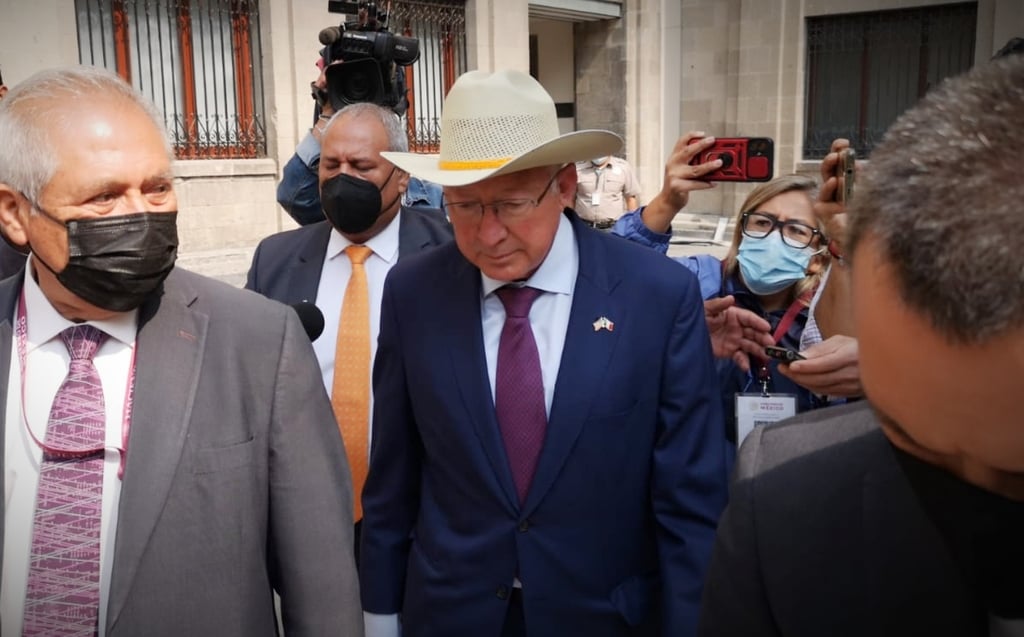 Objetivo. Ken Salazar indicó que la reunión fue 'para profundizar el camino hacia el futuro de nuestra relación'.