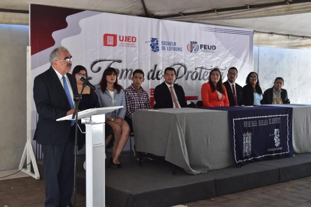 El rector Rubén Solís encabezó la toma de protesta del nuevo Comité Ejecutivo encabezado por María Ivette Campos Torres.