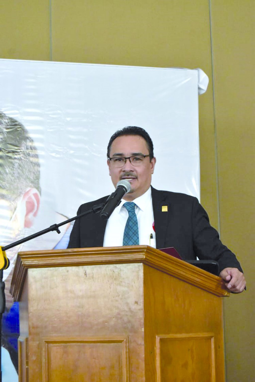 El programa conmemorativo pone énfasis en la formación integral de los estudiantes.