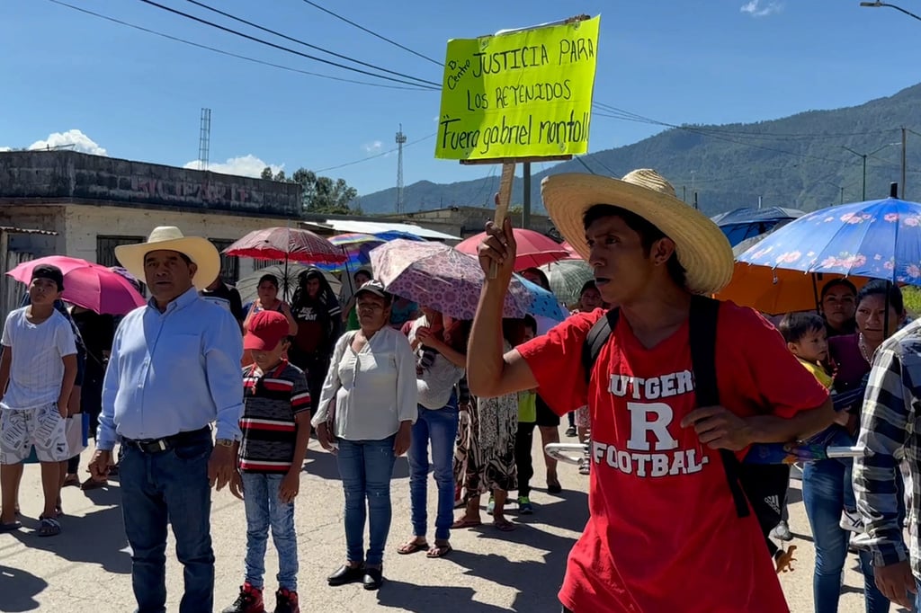 Protesta. Miles de indígenas tzeltales y tojolabales se manifestaron para exigir la aparición de 20 líderes.