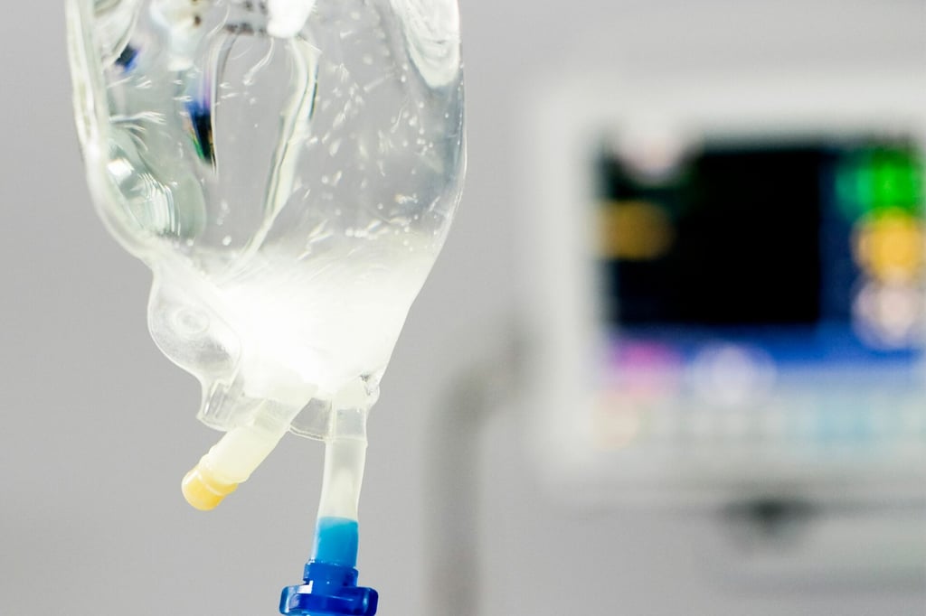 Marlén, de 24 años, se encuentra hospitalizada con graves lesiones en la cabeza tras una golpiza que le propinó su pareja.