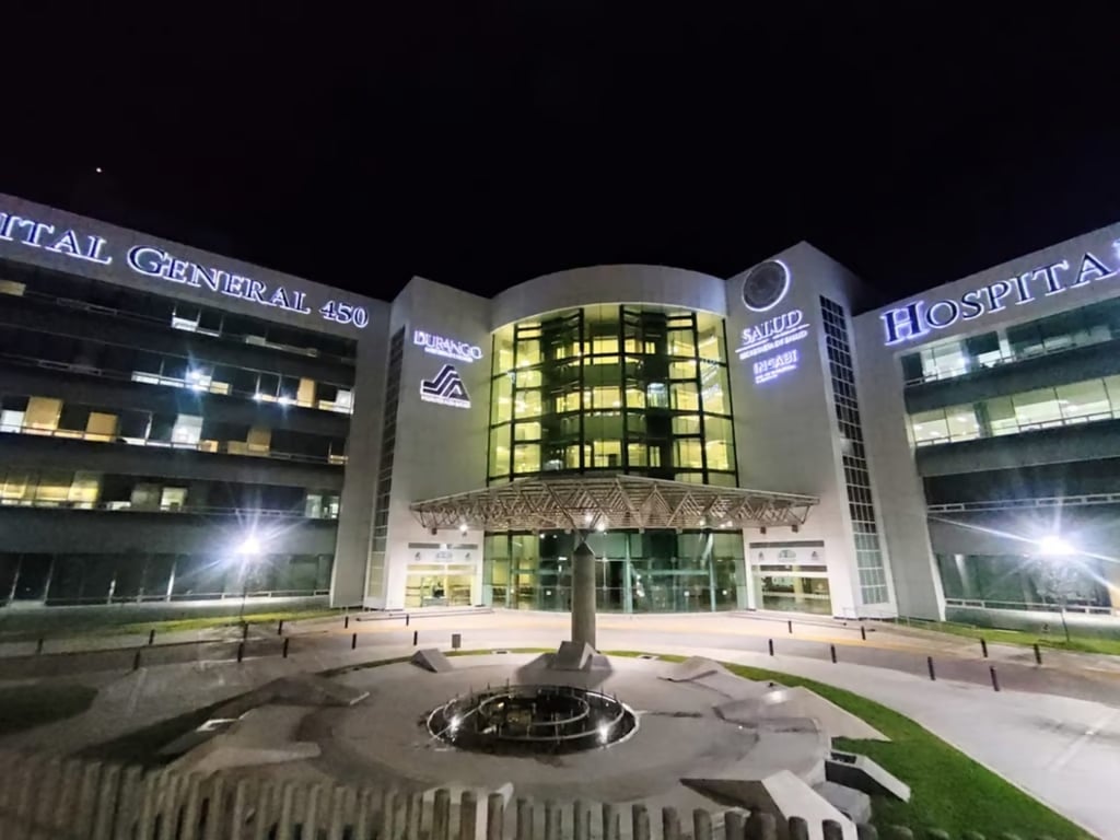 Hombre se encuentra un rifle y al querérselo colgar al hombro se da un disparo en la clavícula por accidente.