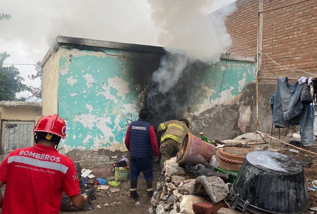 Se incendia domicilio en la colonia Francisco Zarco de Gómez Palacio