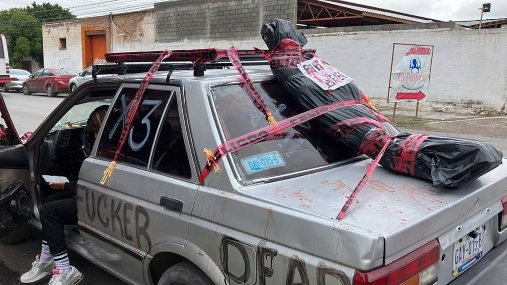 Tradición. Se trata de un Tsuro gris modelo 87, que no pasa desaparecido por donde quiera que va.