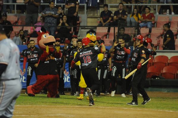 Mayos de Navojoa apalean a las Águilas de Mexicali