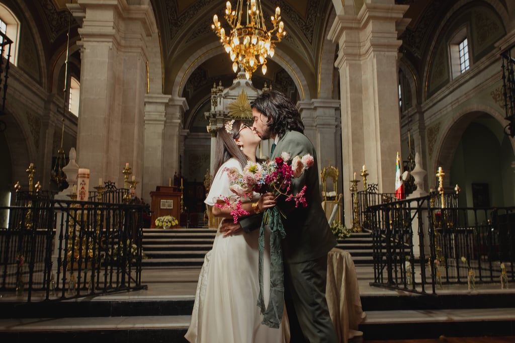 Celebran boda Marina y Agni