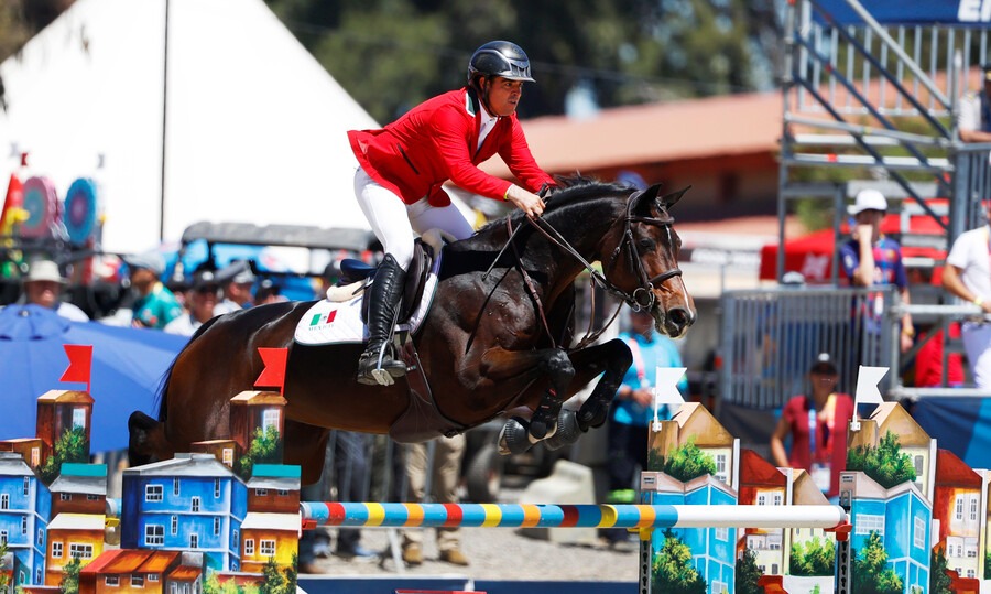 Nicolás Pizarro escala tres lugares en ranking mundial de la Federación Ecuestre Internacional