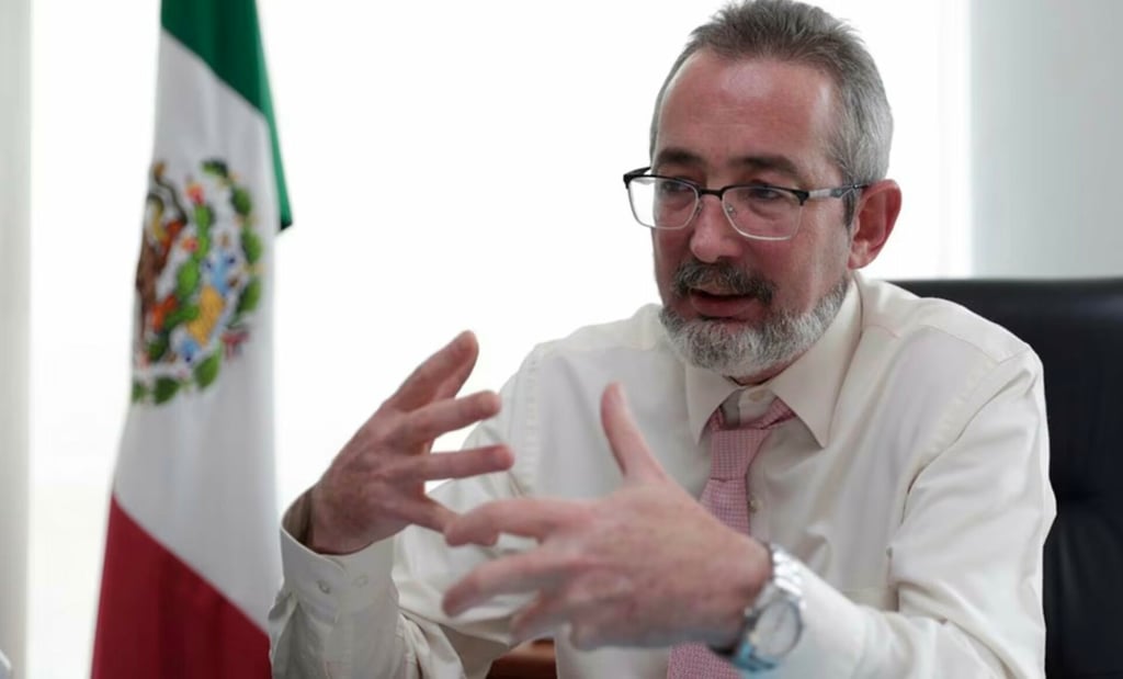 Renuncia al Inai el secretario Óscar Guerra Ford tras escándalo