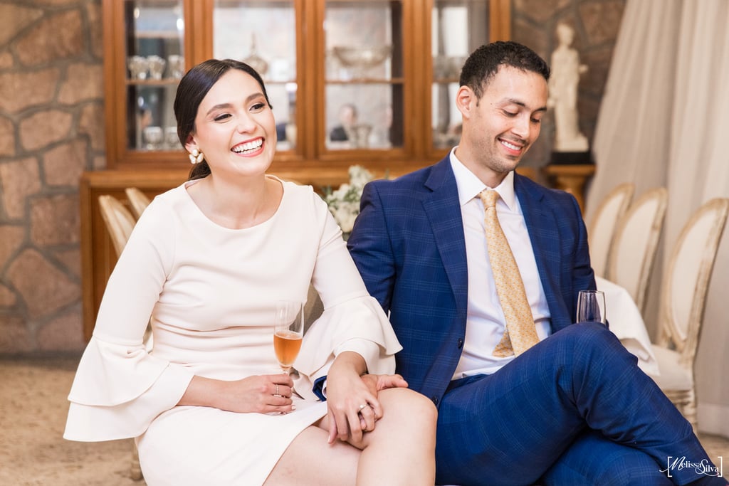 La pareja brindó por un buen futuro juntos. 