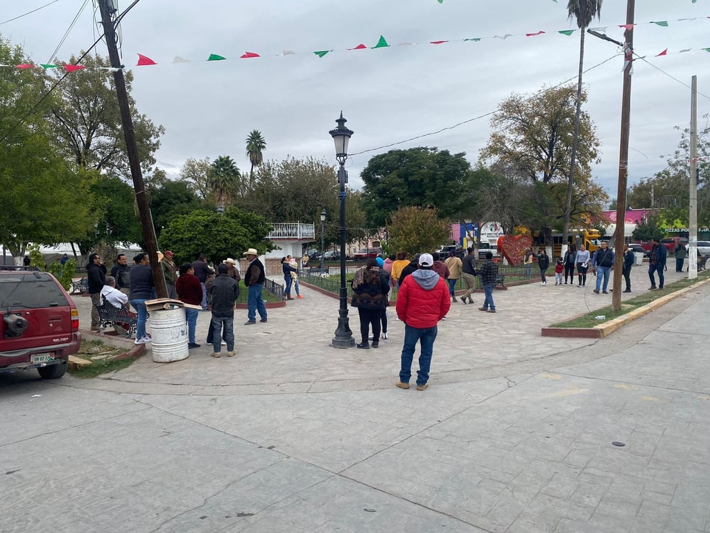 Habitantes de Nazas toman la presidencia