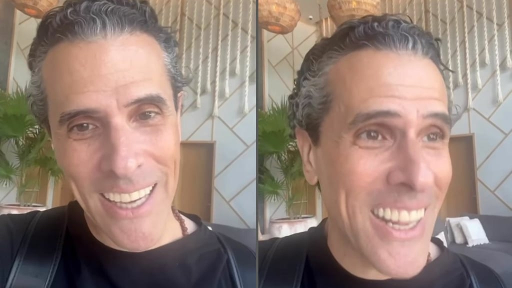 Marco Antonio Regil causó preocupación entre sus seguidores, luego de que compartiera un video de sus más recientes vacaciones en Playa del Carmen, y aunque el conductor se mostró muy contento con su visita, no pasó inadvertido su aspecto, pues lucía más delgado que lo común, del mismo modo que la expresión de su rostro sugería fatiga. CAPTURA