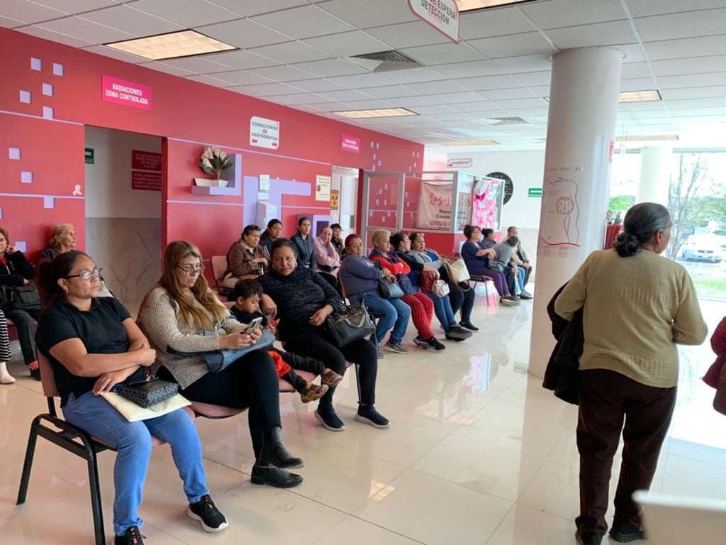 Respaldo. José Antonio Adame de León reveló que la campaña ha atendido a 150 mujeres desde su inicio. 