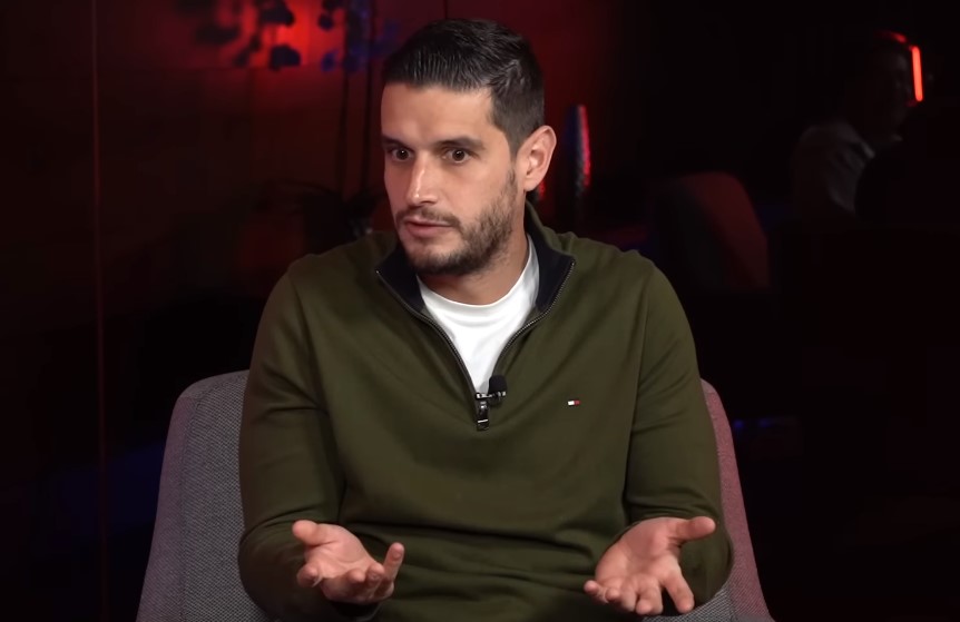 Adrián Marcelo dice que los hombre 'tenemos homosexualidad reprimida' y 'se nos cruza la idea'