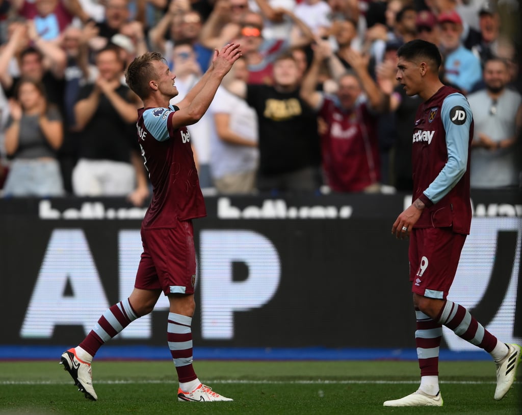 Salario. Edson Álvarez es el jugador mexicano en Europa que más cobra en el año, ganando más de 6 millones de dólares.