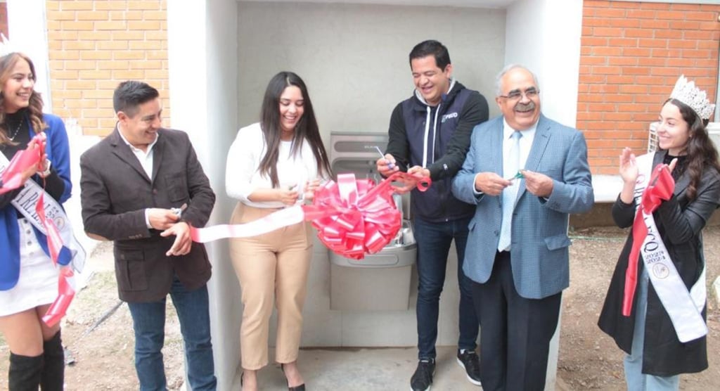 El rector de la Ujed destacó la importancia de que los estudiantes tengan cubiertas sus necesidades básicas dentro de la Universidad.