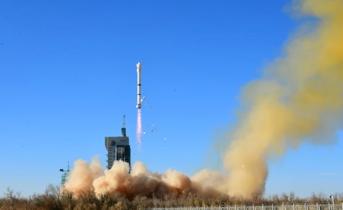 China lanza cohete espacial