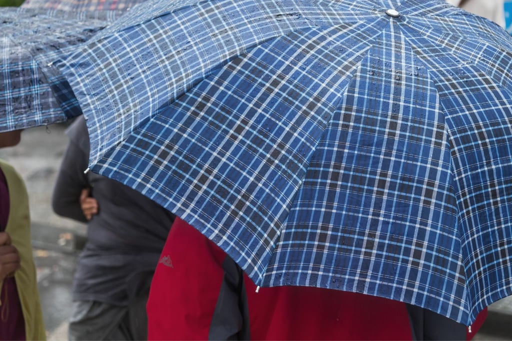 De acuerdo con el pronóstico del clima del Servicio Meteorológico Nacional, este miércoles 6 de diciembre habrá lluvias intensas en varias entidades de México.